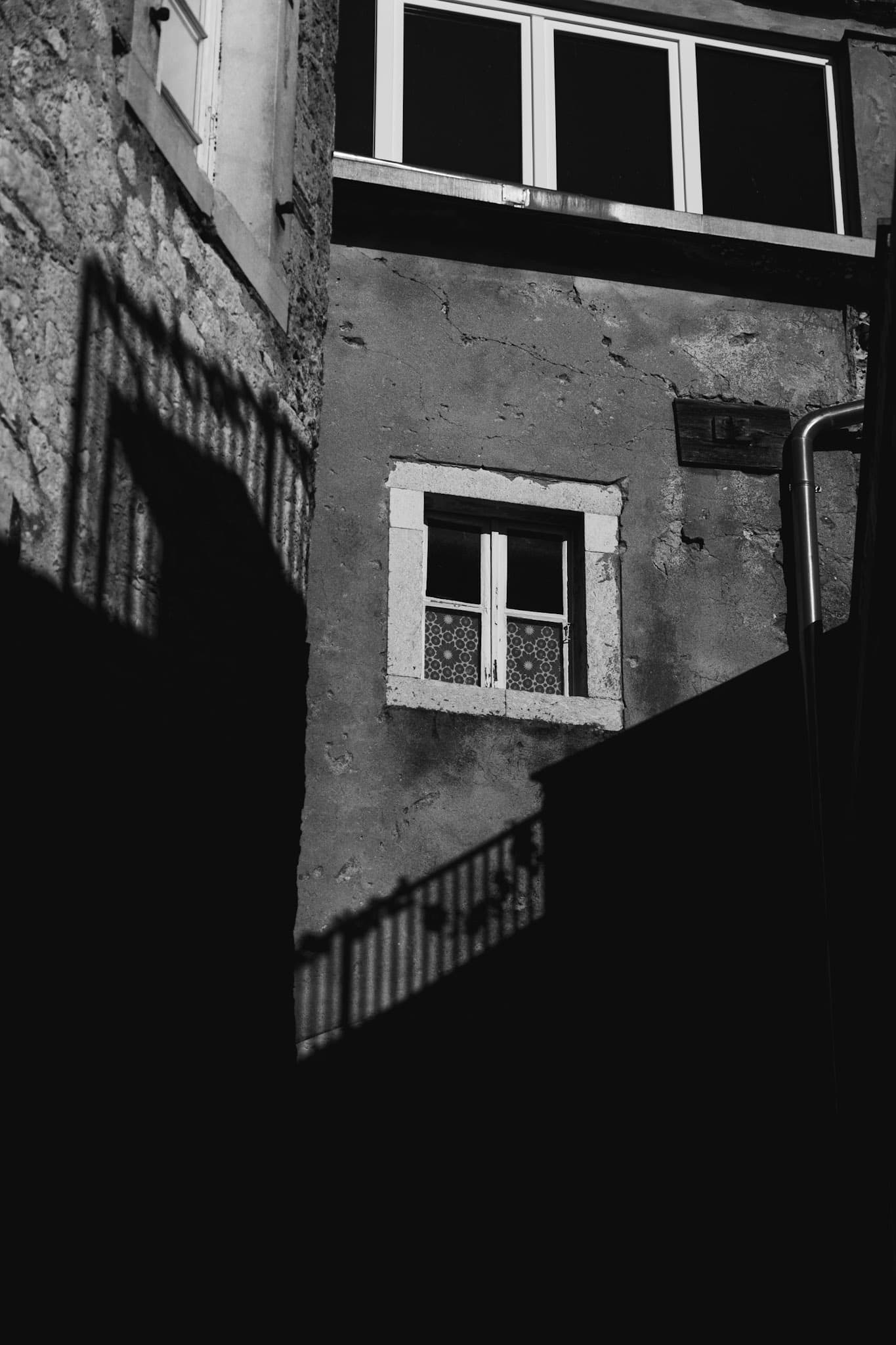 b&w 3 photo.